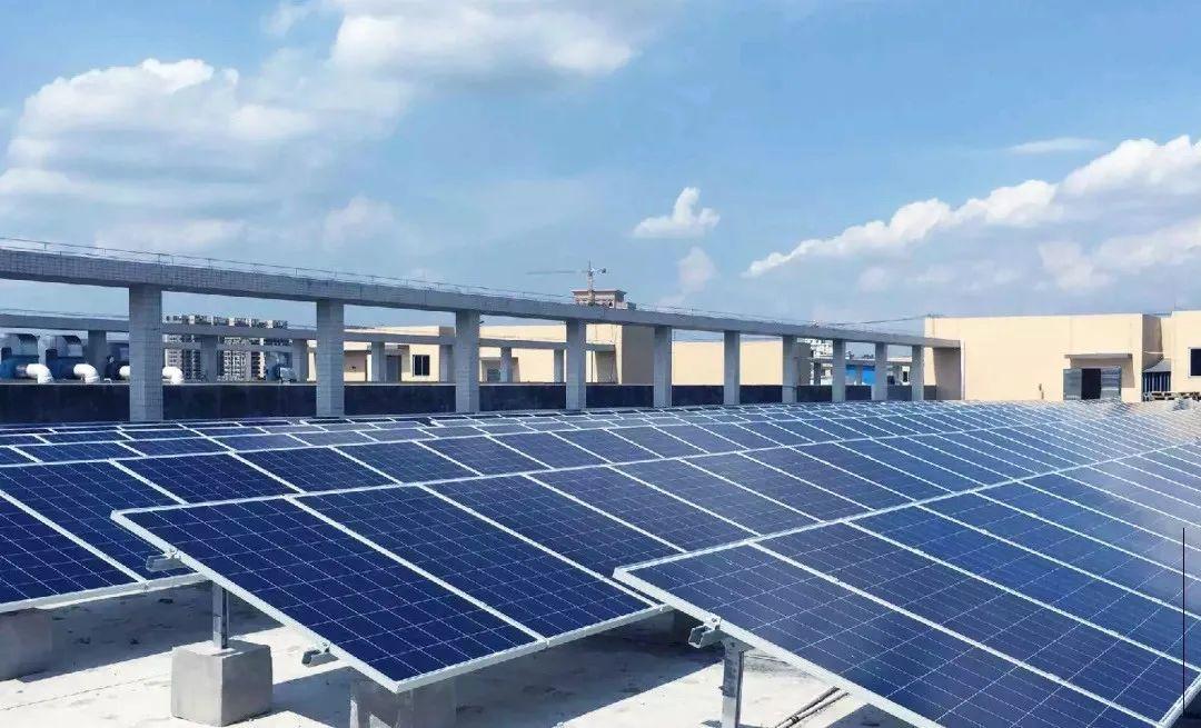 為什么秋季的光伏發(fā)電量比夏季還高？